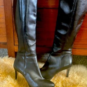 Beautiful Nine West boots size 6